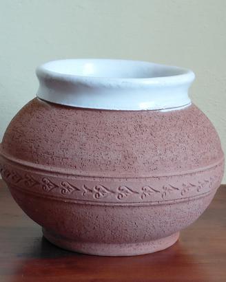 Vaso vintage in terracotta decorato