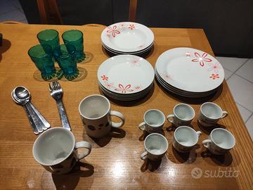 Stock stoviglie per la casa