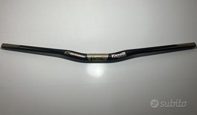 Manubrio Renthal Fatbar Carbon 31,8 mm, Oro/Nero