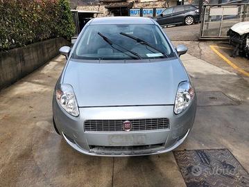 Ricambi vari Fiat Grande Punto 2009 5P grigio 589A