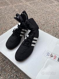 Attrezzatura per combattimento