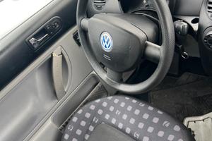 Volkswagen new beetle 2.0 gpl ( 2000 )