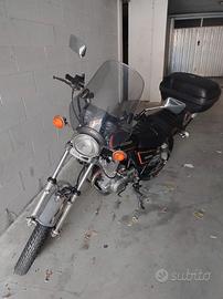 Moto 250cc Suzuki GN