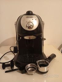 Macchina da caffè per cialde DELONGHI,