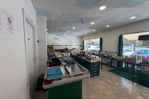 NEGOZIO A MONTICHIARI