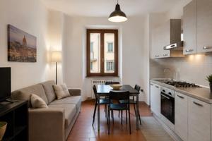 Bilocale-Firenze Centro-con balcone
