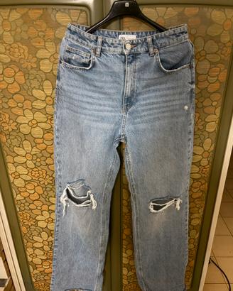 jeans Zara a vita alta con strappi