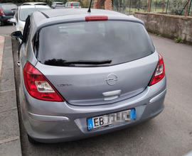 Opel Corsa 1.4 benzina GPL