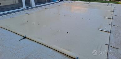 copertura piscina con barre di acciaio