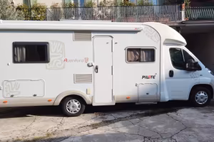 camper Semintegrale Pilote Aventura P716 