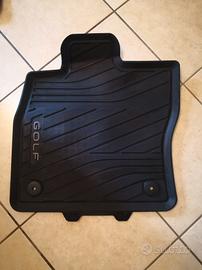 Coppia tappetini gomma anteriori Golf 8