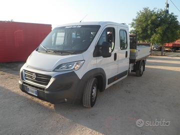 Fiat Ducato doppia cabina cassone con gru