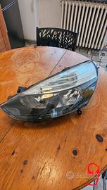 fanale anteriore sinistro renault clio