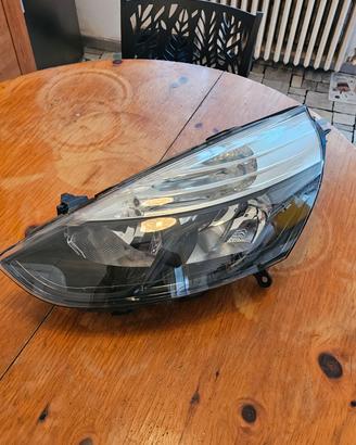 fanale anteriore sinistro renault clio