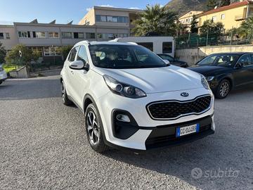 Kia Sportage 1.6 CRDI 136 CV 2WD Mild Hybrid Busin