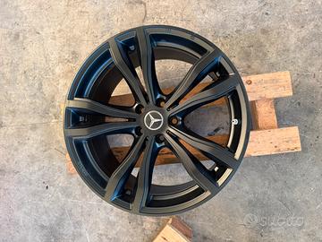 4 cerchi in lega 19”