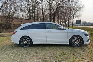 Mercedes CLA 220 d AMG shooting brake