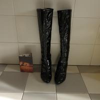 stivali vernice Janet & Janet  mai usati m. 36