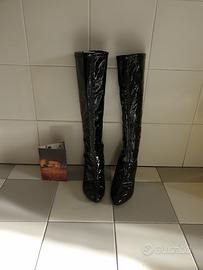 stivali vernice Janet & Janet  mai usati m. 36