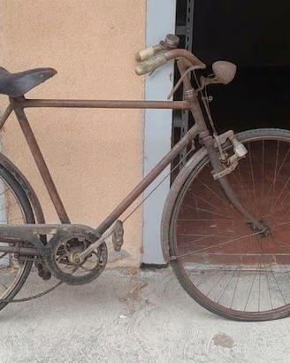 Bicicletta d'epoca anno 1932 con freni a bacchetta