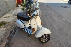 vespa arcobaleno 
