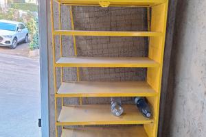 Scaffalatura autonegozio resti