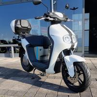 Yamaha Neo's Elettrico Dual Battery