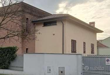 Villa a Mezzago MB