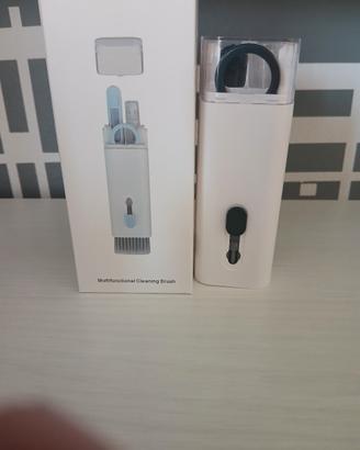 Kit pulizia 7in1 per AirPods e tastiere PC nuovo