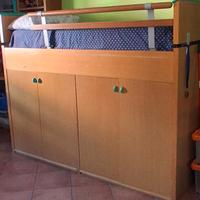 Letto ponte con armadio
