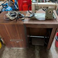 macchina da cucire con mobile 