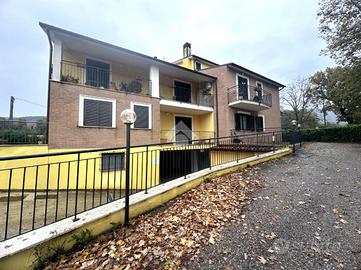 3 LOCALI A MASSA MARTANA