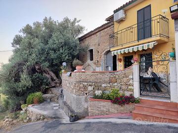 CASA INDIPENDENTE A TAORMINA