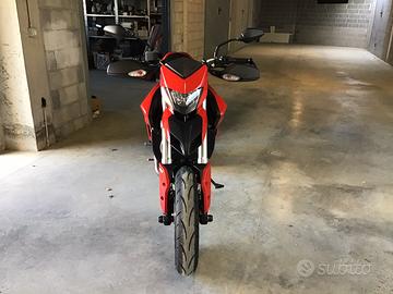 Ducati Hypermotard 821 del 2013