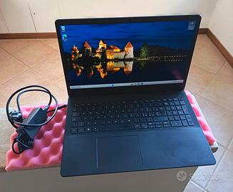 DELL 15,6" FHD 4-core i3-11th 16/750GB MVMe Win11