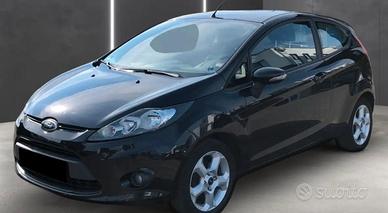 Ford fiesta Titanium  benzina GPL