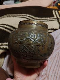 vaso in ottone, arabo. lavorazione in rame e argen