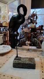 fenicottero scultura bronzo su basamento marmo