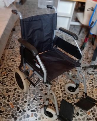 Sedia a Rotelle pieghevole