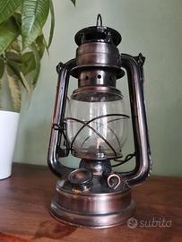 Lanterna a olio vintage