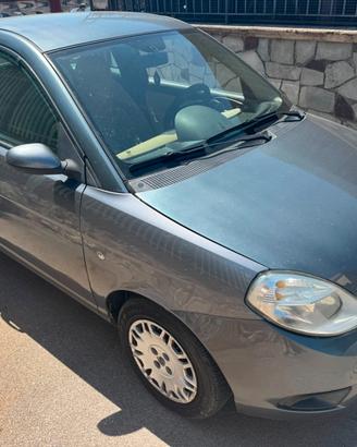 Lancia Ypsilon 1.2 16V