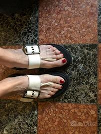 Fiorentini e Baker infradito in pelle bianche