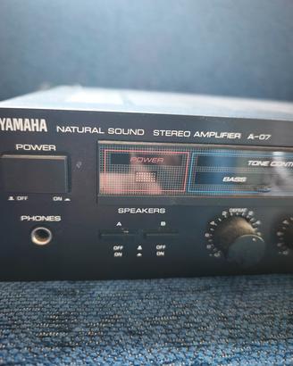 Amplificatore stereo Yamaha A-07