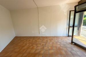 MAGAZZINO A OLGIATE MOLGORA