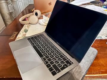 MacBook Pro 13" (2017)