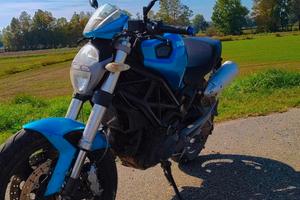 ducati Monster 696