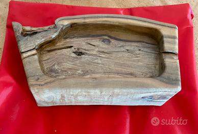 Vassoio artigianale in legno ulivo selvatico