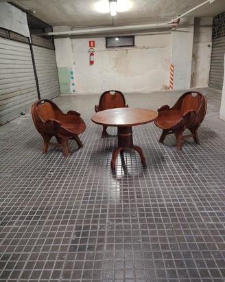 set poltroncine e tavolino in legno