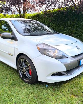 Renault Clio 2.0 16V 203CV RS CUP