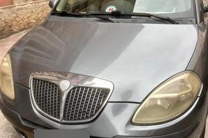 Auto perfettamente funzionante